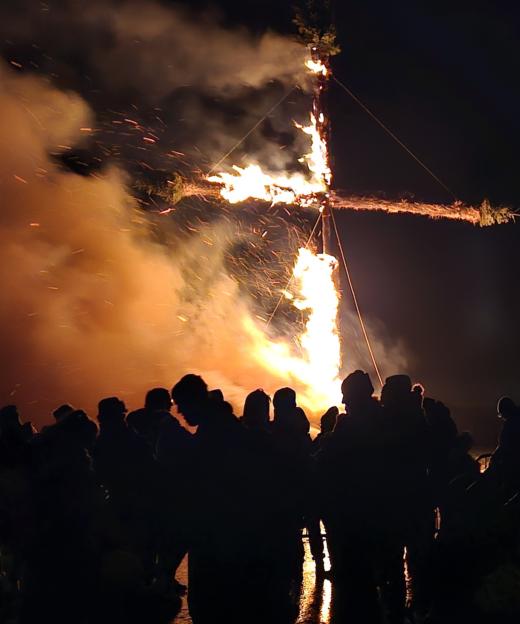 Eine Buerg in Flammen