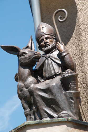 Eselsstatue in Diekrich.