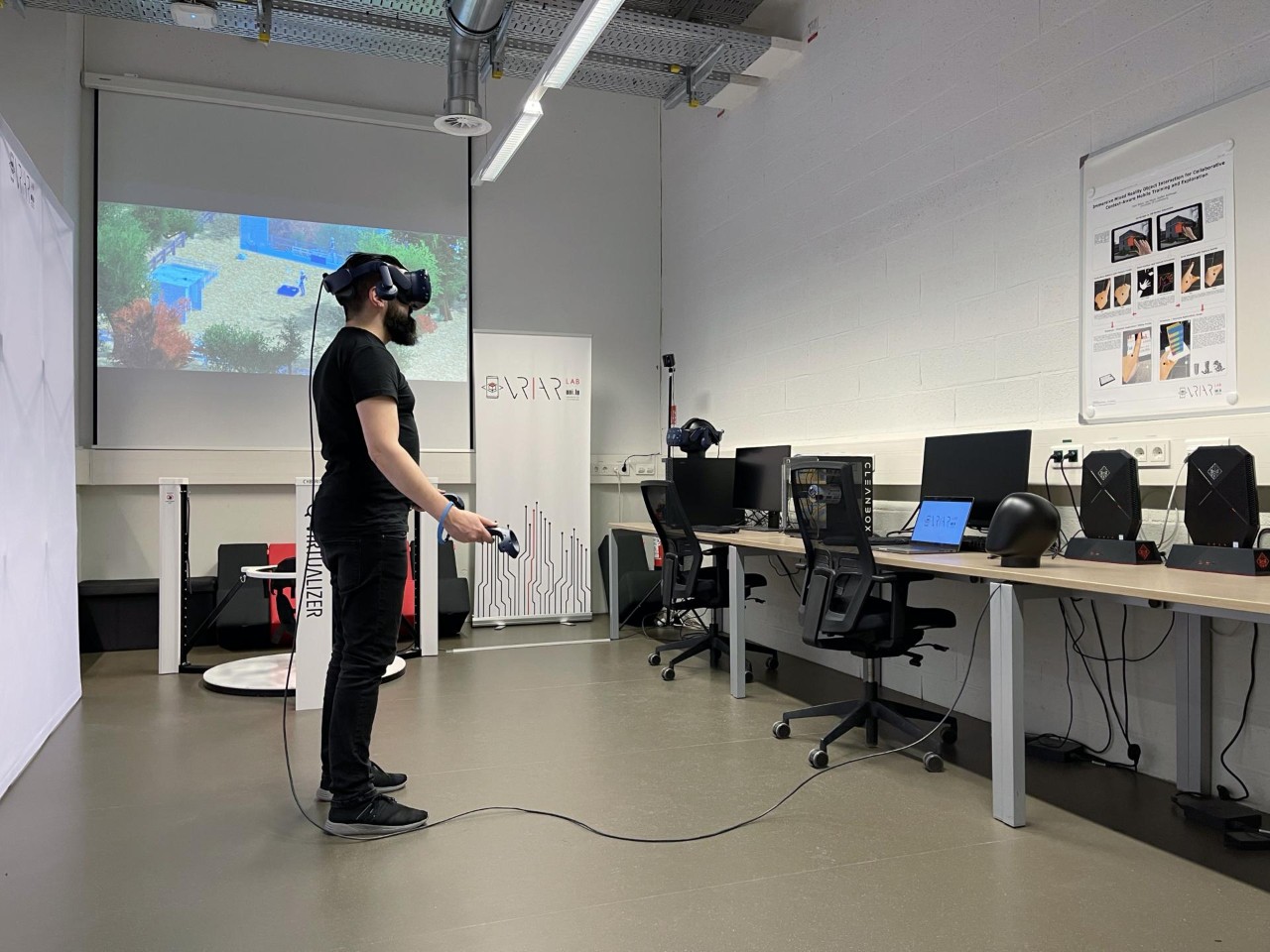Image - Person wearing virtual reality glasses