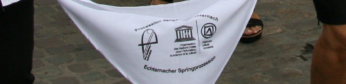 The triangularly folded handkerchief of the hopping procession.