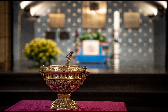 The crypt is the resting place of deceased members of the Grand Ducal family and the Luxembourg clergy