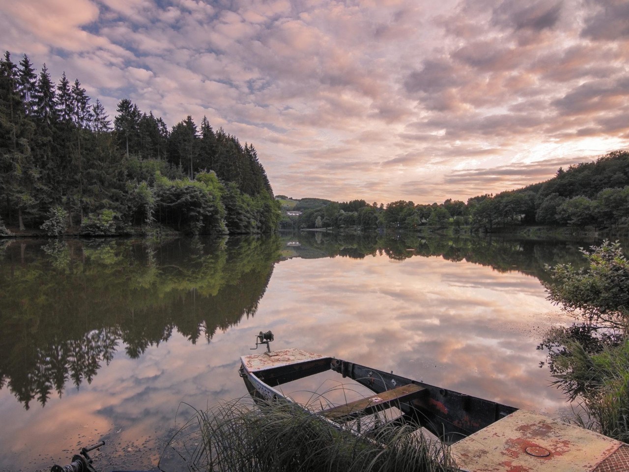 Image - Upper Sûre Lake