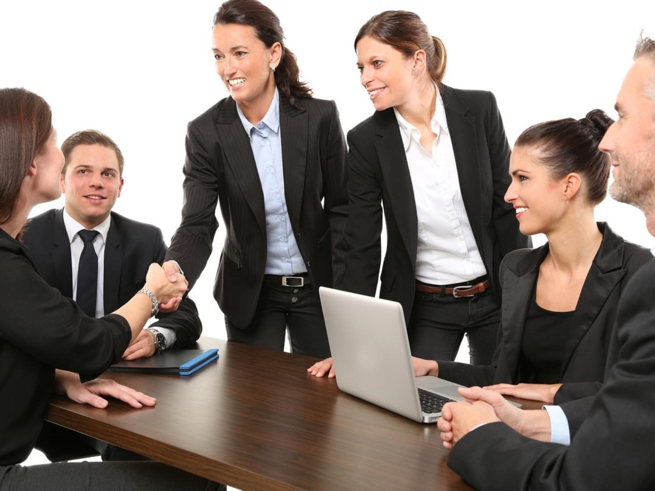 Concluding a contract by handshake