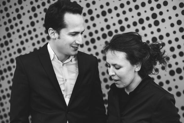 Les deux jeunes architectes Panajota Panotopoulou et Daniel Grünkranz du bureau Form Society. 